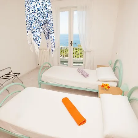 بيت شباب Paradise Beach -