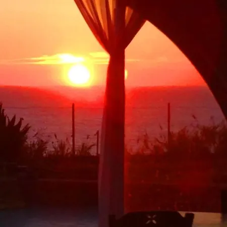 بيت شباب Paradise Beach - ايسكيا